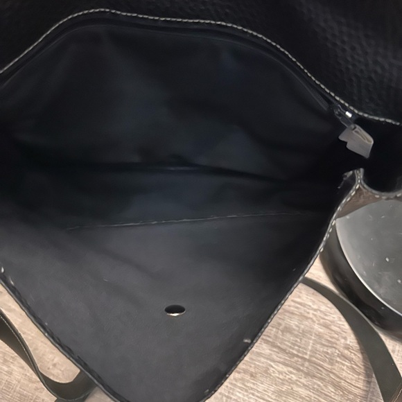 Paquetage Paris Pebbled Leather Messenger Bag - Picture 8 of 9